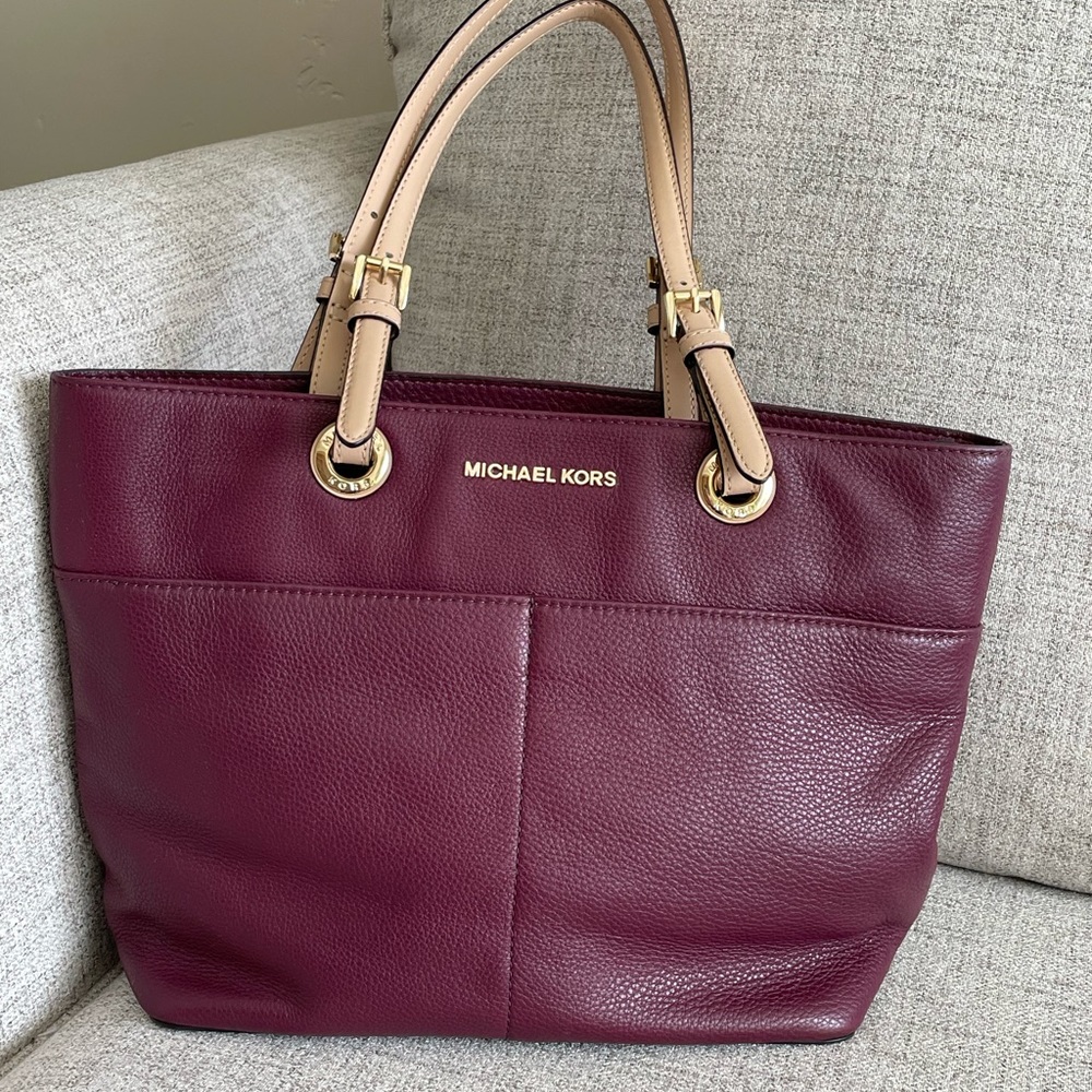 Michael Kors Tote Bag. New. Perfect Winter Bag. Burgundy leather. Gorgeous Tote!